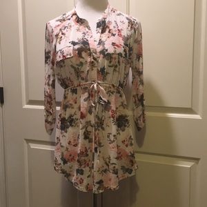 EUC Siren Lily Large Maternity Semi Sheer Top